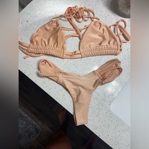Montce bikini top